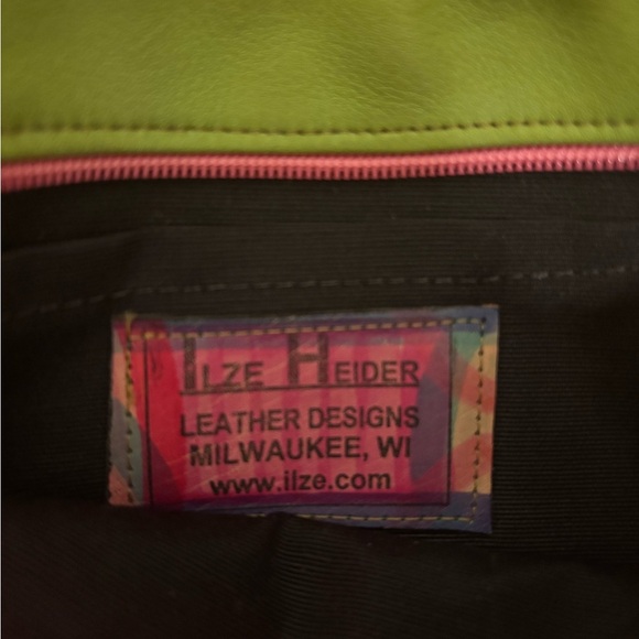 Ilze Heider Green Leather Flower Design Vintage Crossbody Handbag - Picture 2 of 4